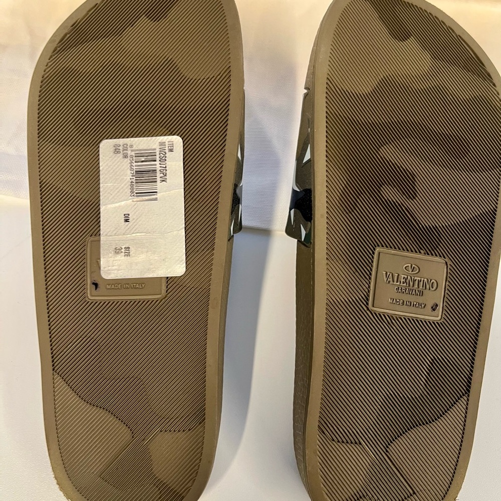 NWT - Valentino Garavani Women Green Camouflage Star Print Slides - Size 39 EU - Picture 3 of 9